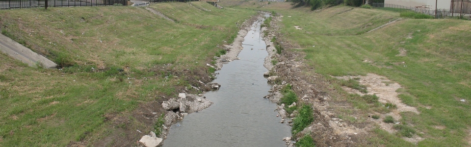 Alazan Creek at El Paso Bridge