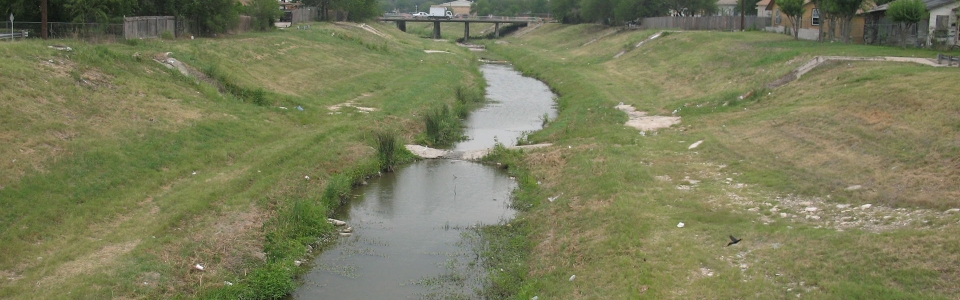 Alazan Creek at Lombrano Bridge