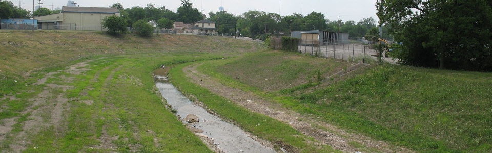 Alazan Creek at San Jacinto Bridge